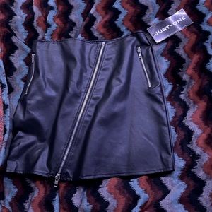 Black faux leather mini skirt with long zipper. Size XL.